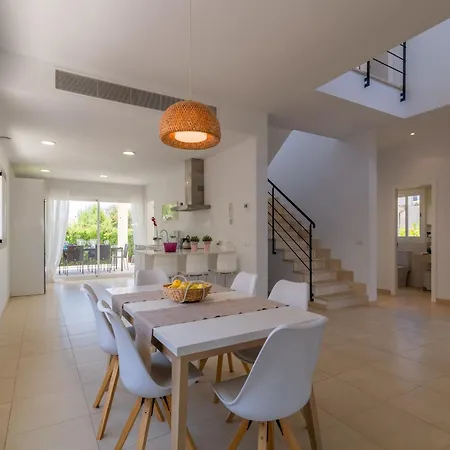 Modern With Pool In *