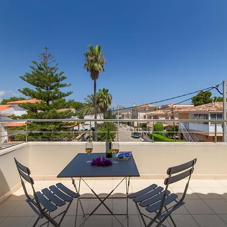 Modern With Pool In *