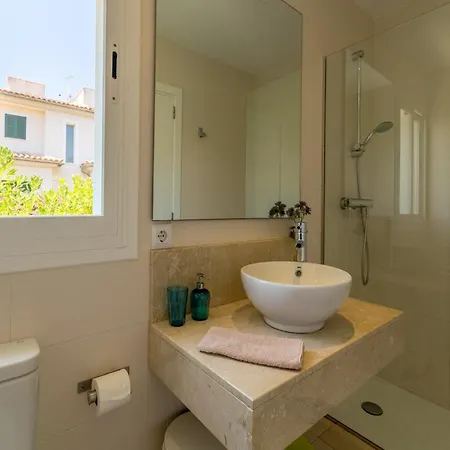 Villa Modern With Pool In